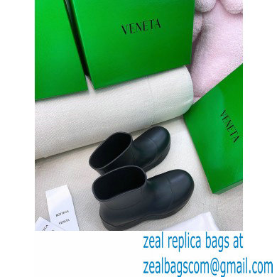 Bottega Veneta Flatform 5 cm puddle rubber ankle boots Black