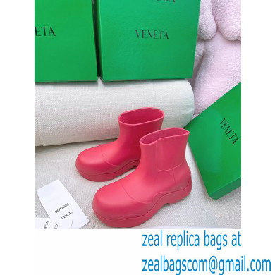 Bottega Veneta Flatform 5 cm puddle rubber ankle boots Fuchsia