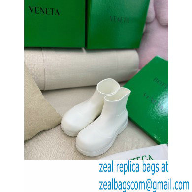 Bottega Veneta Flatform 5 cm puddle rubber ankle boots White