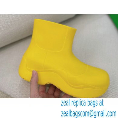Bottega Veneta Flatform 5 cm puddle rubber ankle boots Yellow