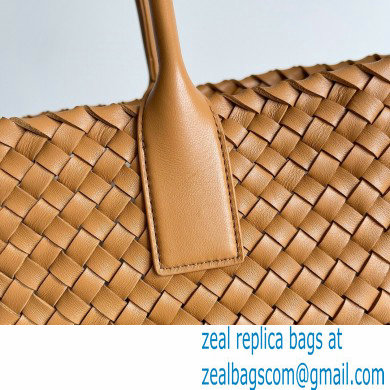 Bottega Veneta Large cabat intreccio leather tote bag 02