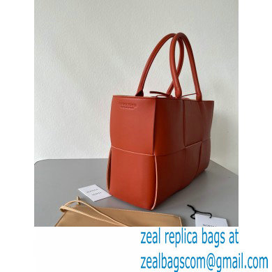 Bottega Veneta Medium intreccio leather arco tote bag 06