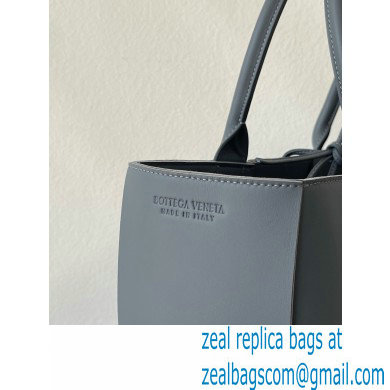 Bottega Veneta Medium intreccio leather arco tote bag 07