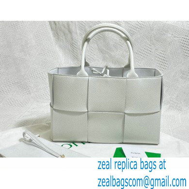 Bottega Veneta Medium intreccio leather arco tote bag 14