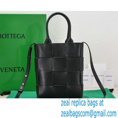 Bottega Veneta Mini intreccio leather cassette tote bag with detachable strap Black - Click Image to Close