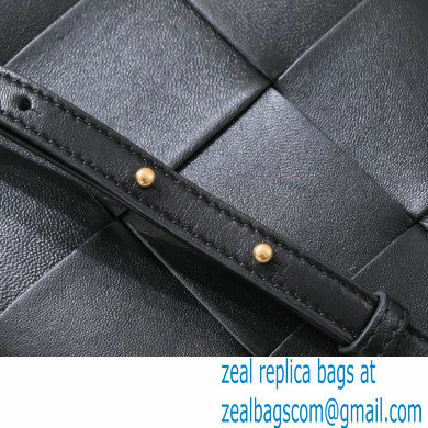 Bottega Veneta Mini intreccio leather cassette tote bag with detachable strap Black - Click Image to Close