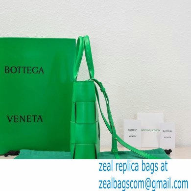 Bottega Veneta Mini intreccio leather cassette tote bag with detachable strap Green