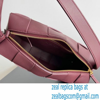 Bottega Veneta brick cassette Intreccio leather shoulder bag Burgundy - Click Image to Close