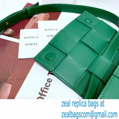 Bottega Veneta cassette Mini intreccio leather belt bag 09