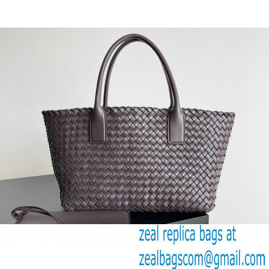 Bottega Veneta medium cabat intreccio leather tote bag 02