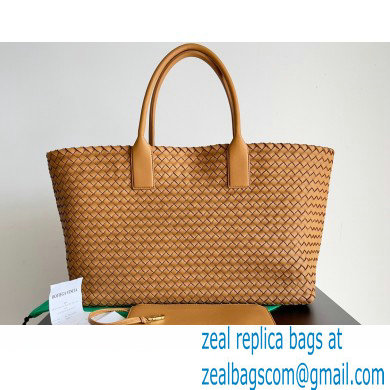 Bottega Veneta medium cabat intreccio leather tote bag 03