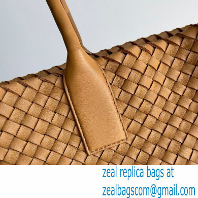 Bottega Veneta medium cabat intreccio leather tote bag 03