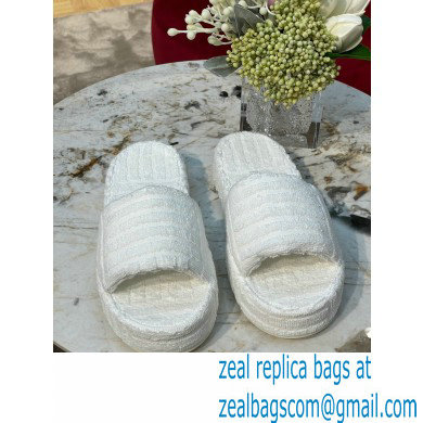 Bottega Veneta resort sponge slides 02 2022 - Click Image to Close