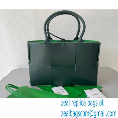 Bottega Veneta small intreccio leather arco tote bag 08