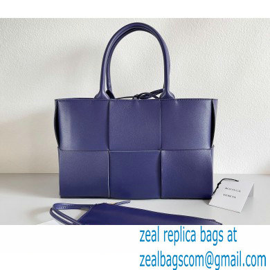 Bottega Veneta small intreccio leather arco tote bag 13