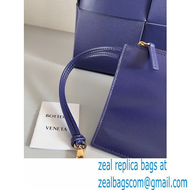 Bottega Veneta small intreccio leather arco tote bag 13