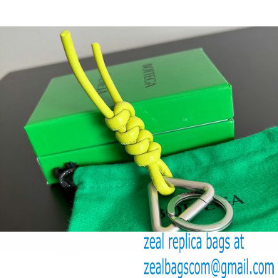 Bottega Veneta triangle leather key ring 02