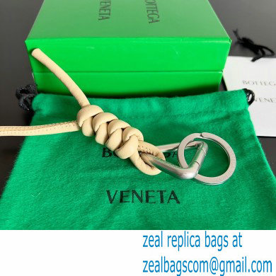 Bottega Veneta triangle leather key ring 04