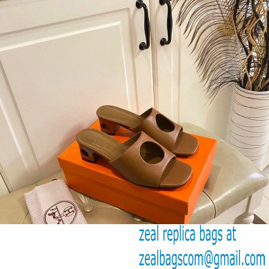 Hermes Heel 7cm Elia mules with perforated heel and upper Brown