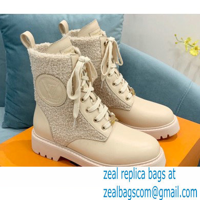 Louis Vuitton Calf leather and wool Territory Flat Ranger Ankle Boots Beige 2022 - Click Image to Close