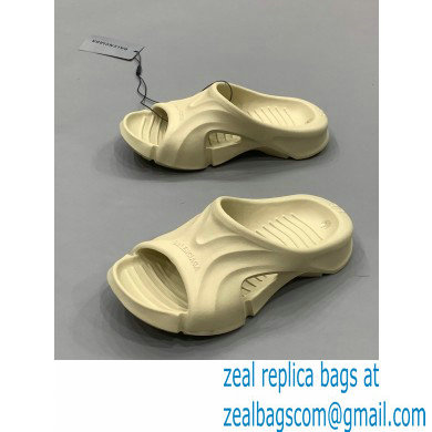 balenciaga Mold rubber slide in creamy - Click Image to Close