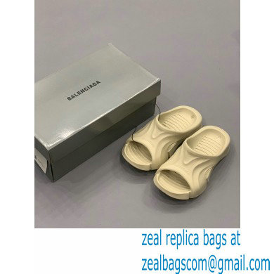 balenciaga Mold rubber slide in creamy - Click Image to Close