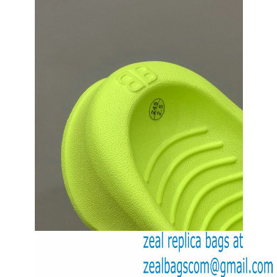 balenciaga Mold rubber slide in neon yellow