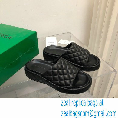 Bottega Veneta Padded Quilted leather flat Sandals Black 2023