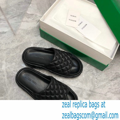 Bottega Veneta Padded Quilted leather flat Sandals Black 2023