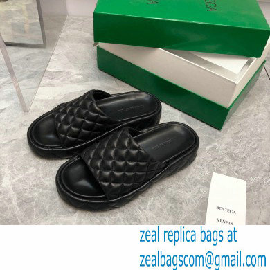 Bottega Veneta Padded Quilted leather flat Sandals Black 2023