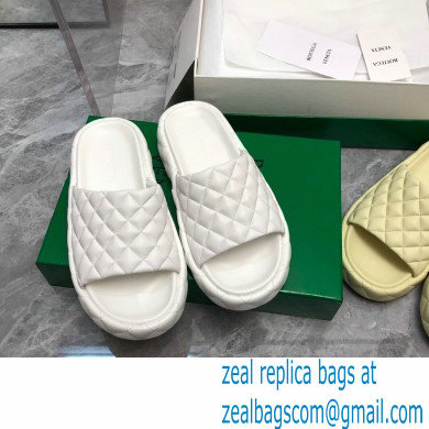 Bottega Veneta Padded Quilted leather flat Sandals White 2023 - Click Image to Close
