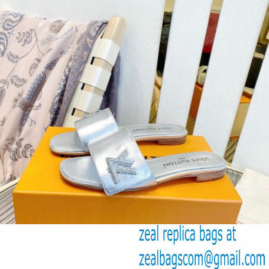 Louis Vuitton Shake Flat Mules in Metallic lambskin Silver 2023