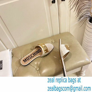 Moschino Metal Logo flat sandals White 2023