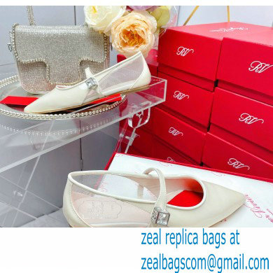Roger Vivier Babies Ballerinas in Patent Leather off white 2023