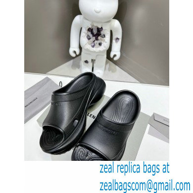 Balenciaga Pool Crocs Slide Sandals in rubber Black 2023