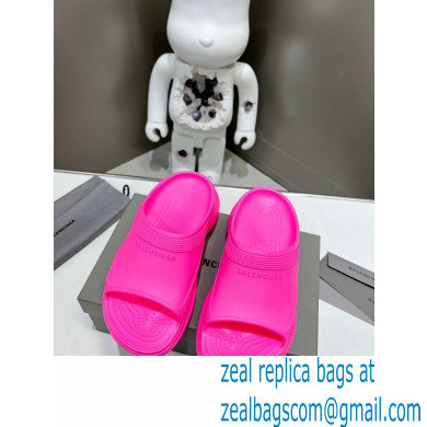 Balenciaga Pool Crocs Slide Sandals in rubber Fuchsia 2023 - Click Image to Close