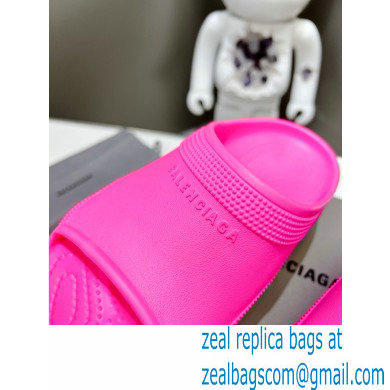 Balenciaga Pool Crocs Slide Sandals in rubber Fuchsia 2023 - Click Image to Close
