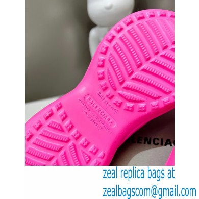 Balenciaga Pool Crocs Slide Sandals in rubber Fuchsia 2023