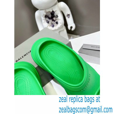 Balenciaga Pool Crocs Slide Sandals in rubber Green 2023 - Click Image to Close