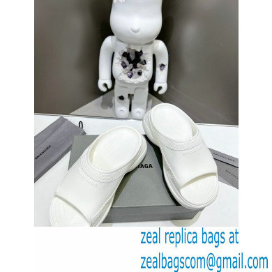 Balenciaga Pool Crocs Slide Sandals in rubber White 2023