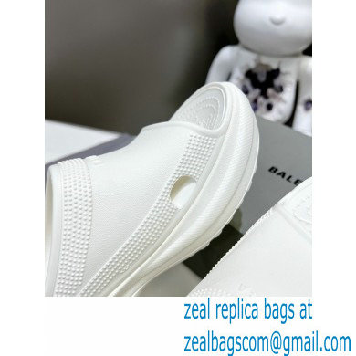 Balenciaga Pool Crocs Slide Sandals in rubber White 2023