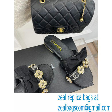 Chanel Pearl and Bow Lambskin Mules G40132 Black 2023