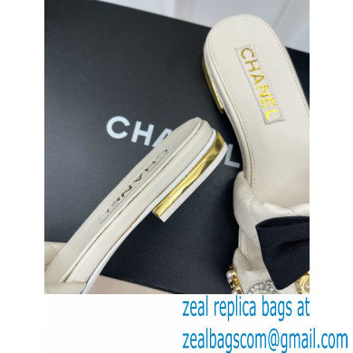 Chanel Pearl and Bow Lambskin Mules G40132 White 2023