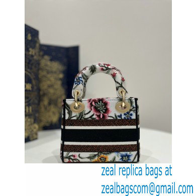 Dior Mini Lady D-Lite Bag in white Multicolor Dior Petites Fleurs Embroidery 2023