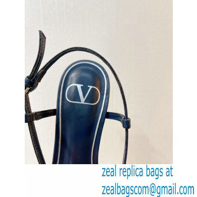Valentino Crystal VLogo Signature Sequin slingback pumps 06 2023