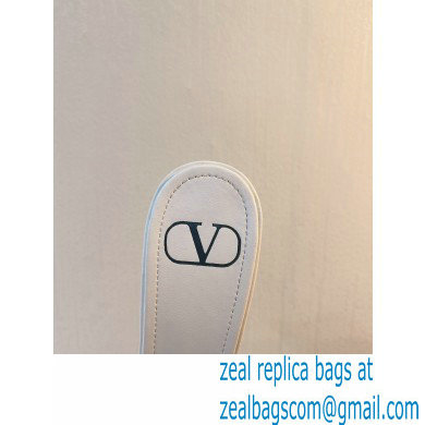 Valentino PVC VLogo Signature mules Sandals in transparent polymer material 02 2023