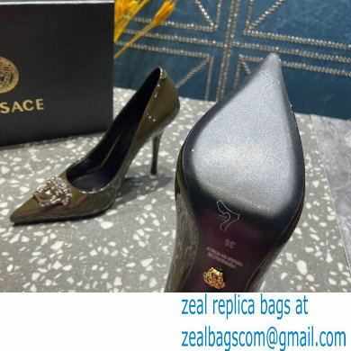 Versace Heel 9.5cm La Medusa Pumps Patent Olive Green 2023