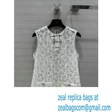 CHANEL WHITE LACE VEST 2023