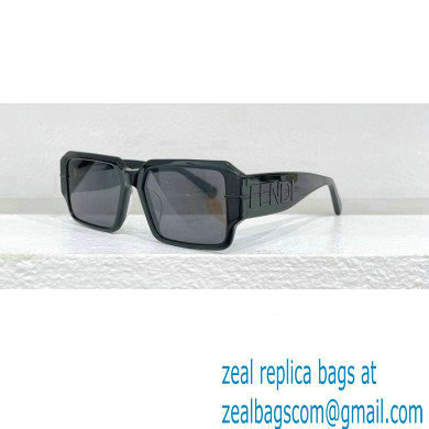 Fendi Sunglasses FE40073U 01 2023