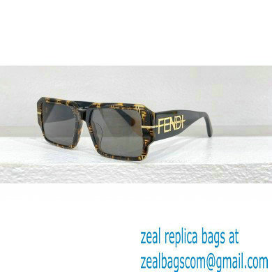 Fendi Sunglasses FE40073U 02 2023